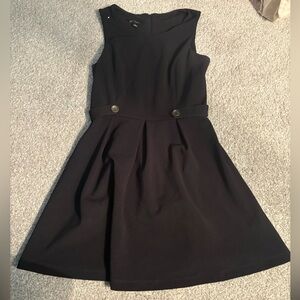 Elegant Black Sleeveless Dress